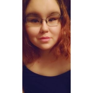 Meet your Posher, Alicia